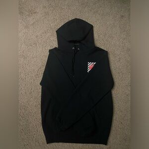 Men’s black graphic sweatshirt